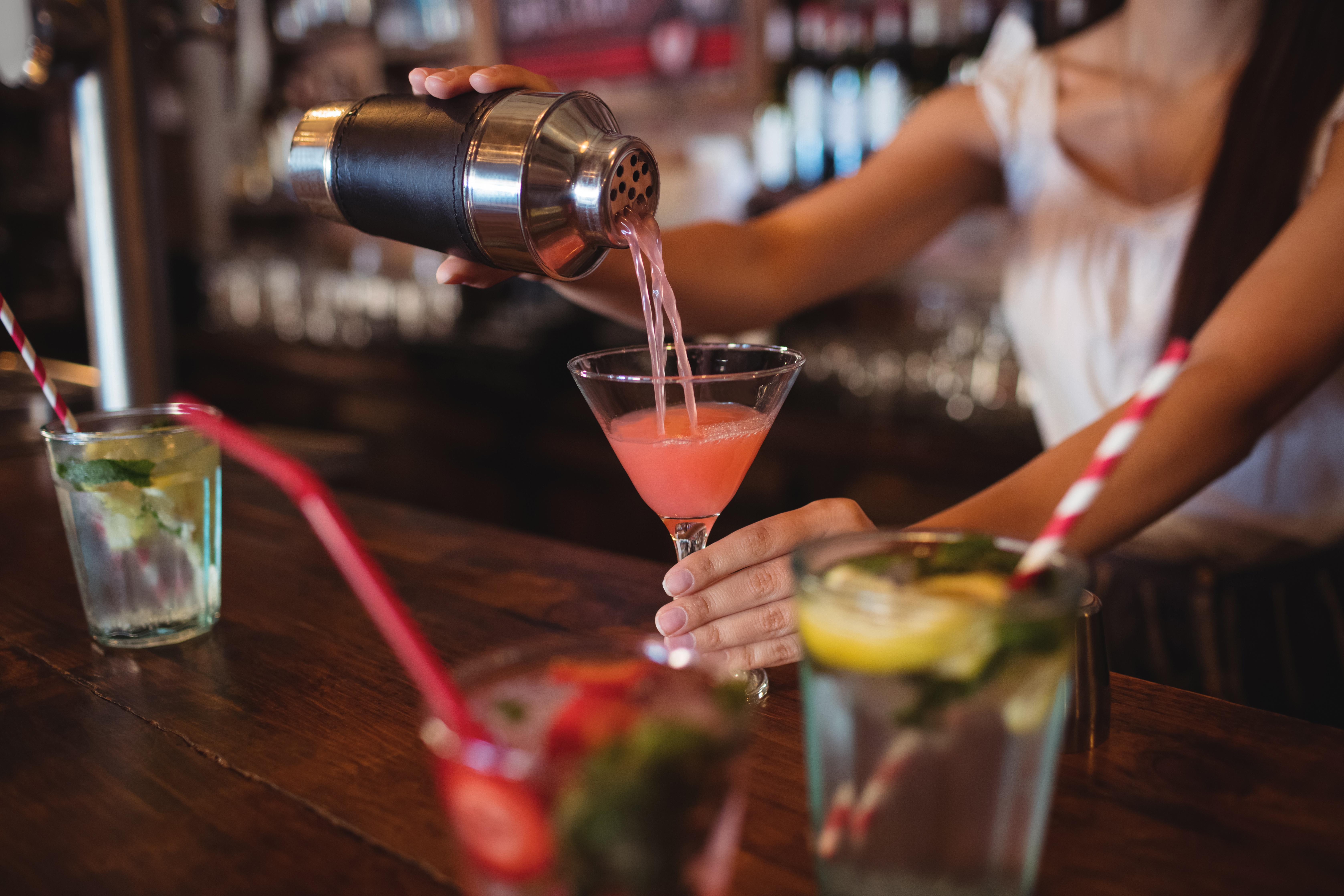 Cocktail-abend Adobestock 145815351